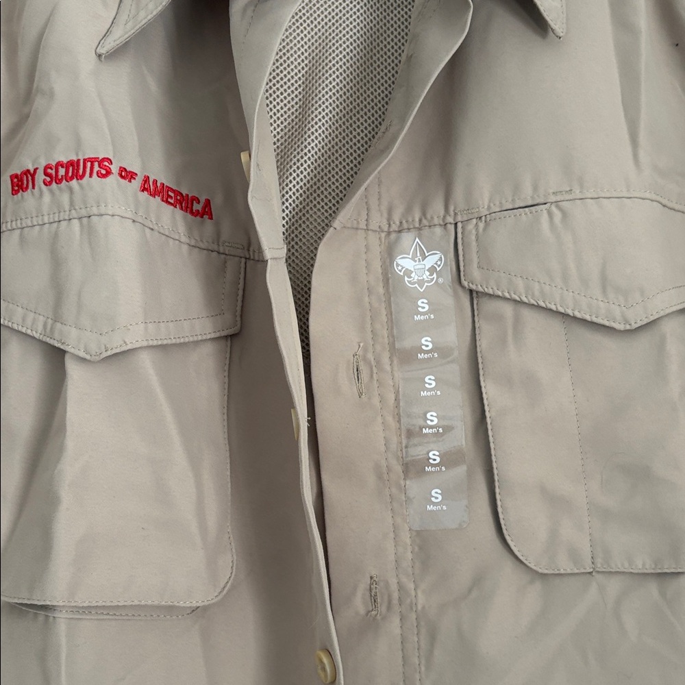 Mens Boy Scout uniform shirt. - Picture 2 of 4